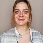 Etudiante en formation de Monitrice Educatrice à l'IRTESS de Dijon, je suis disponible pour donner des cours ou de l'aide aux devoirs à vos enfants. 
Je suis en capacité d'aider dans les matières suivantes : Anglais, français, histoire, arts, géographie,